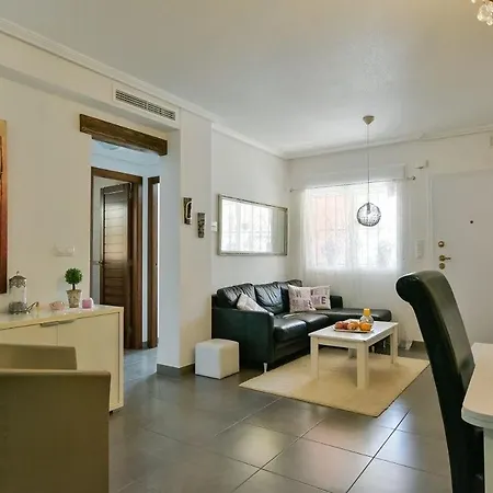 Sunny House For Rent In In Aguas Nuevas Appartement